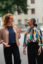 Frida Sandegård och Anna Adeniji samtalar